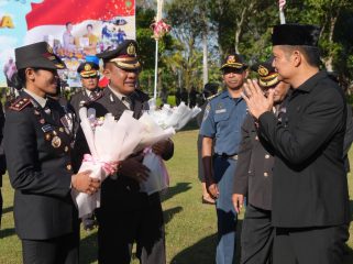 Bupati Jembrana, I Made Kembang Hartawan saat Memberikan Apresiasi kepada Jajaran Polres Jembrana di Hari Bhayangkara. Rabu 1/7/2026
Sumber : Hum JBR/Jpost
